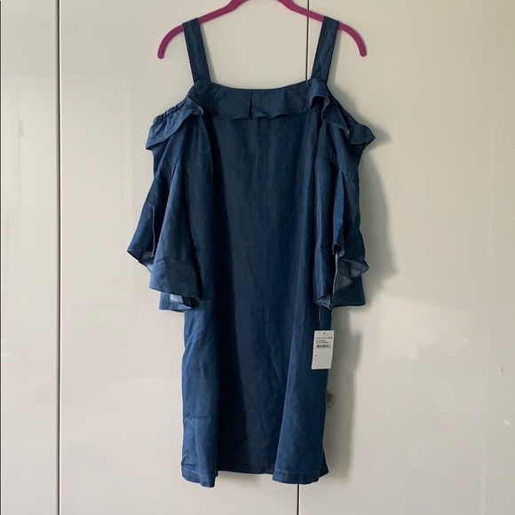 Chelsea28 – Cold Shoulder Chambray Shift Dress - Picture 4 of 5